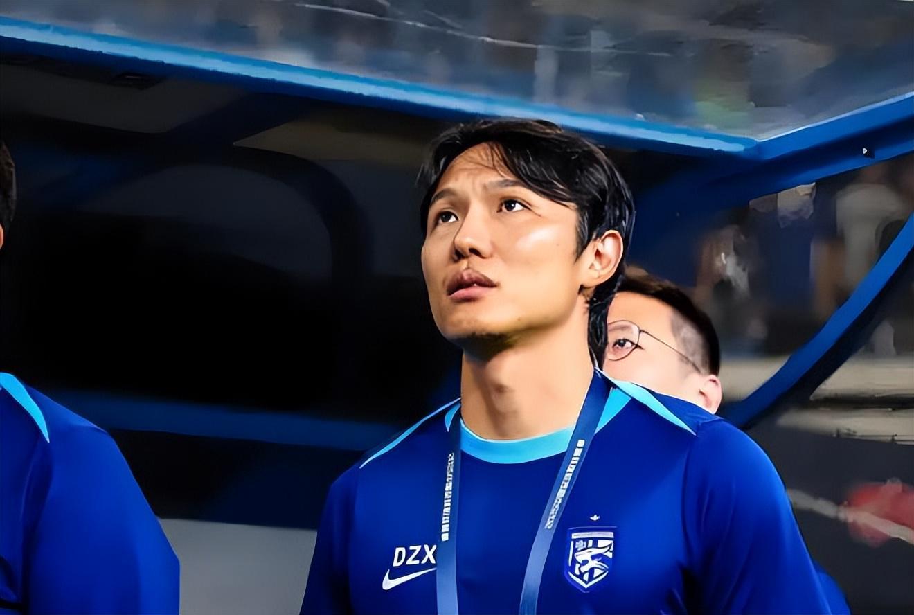 世界杯官方app下载中心-意外！武汉三镇为何没让邓卓翔进新帅教练组，背后原因找到了