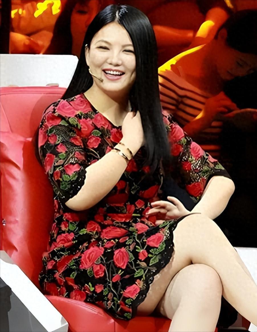 世界杯手机观看平台-这回真洗不白了! 高调炫富的李湘再传"噩耗",被扒的"底裤"不剩