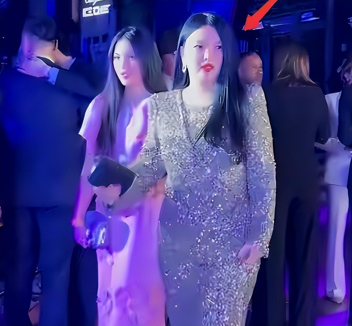 世界杯手机观看平台-这回真洗不白了! 高调炫富的李湘再传"噩耗",被扒的"底裤"不剩