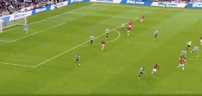 世界杯官方app下载中心-90分钟绝杀！曼联1-2遭10人纽卡逆转，卡里克首败，3-6名差3分